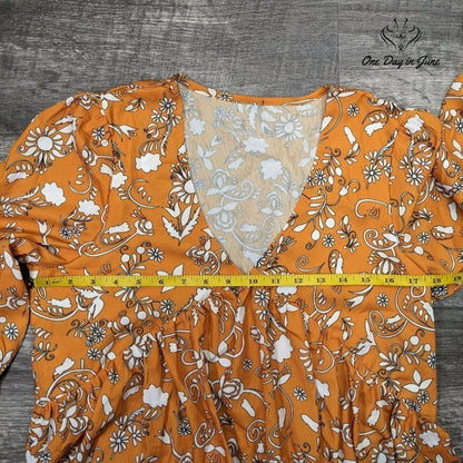 Dokotoo V neck Boho Style Top Size S