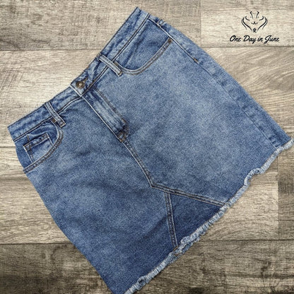 Mossimo Denim Mini Skirt Size 8