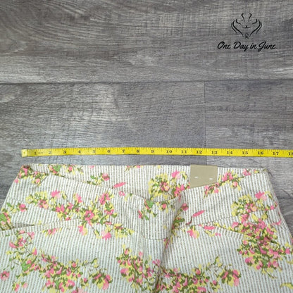 Chico's Ikat Floral Slim Capri Size 2.5 (14)