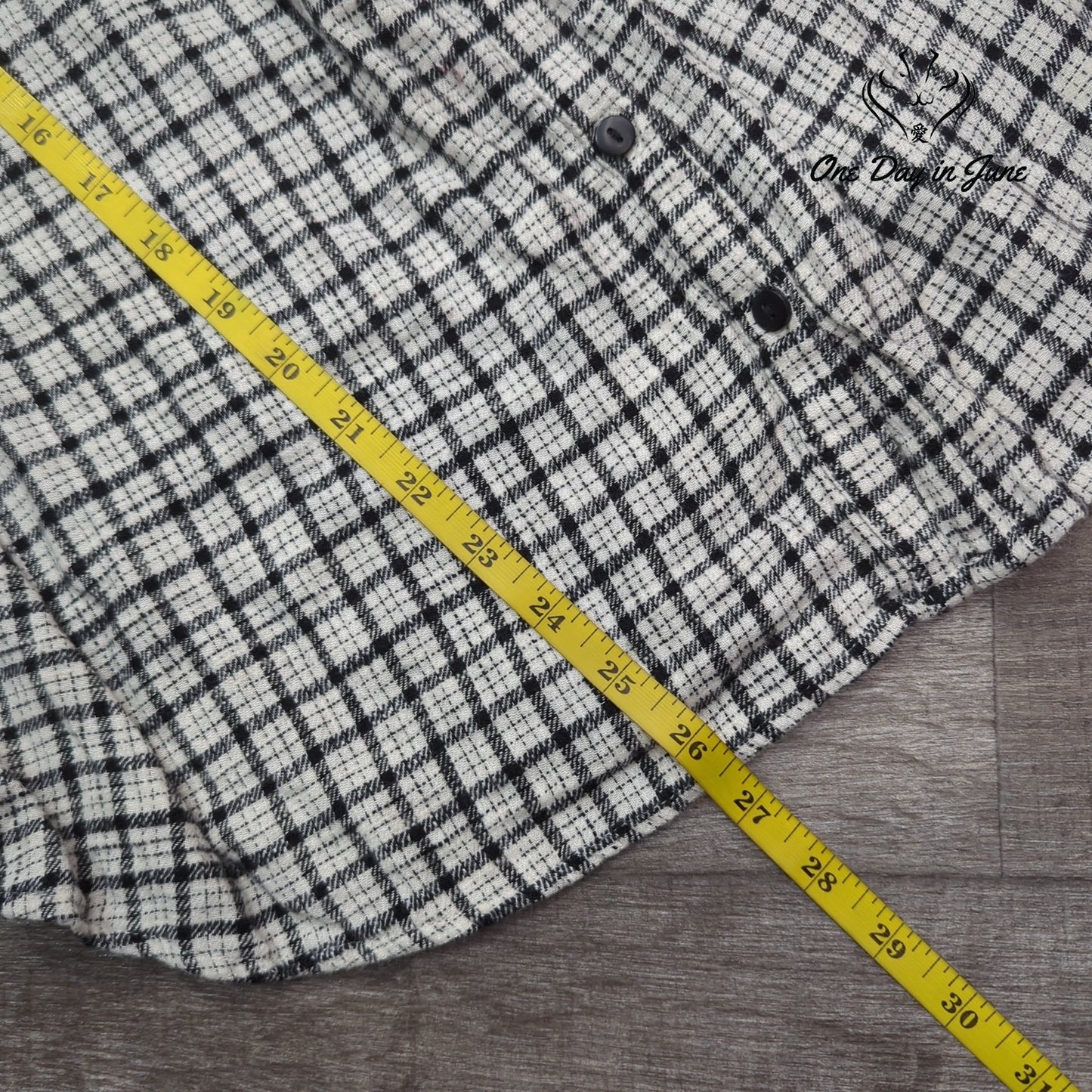 St. John's Bay Button Front Long Sleeve Top Size S