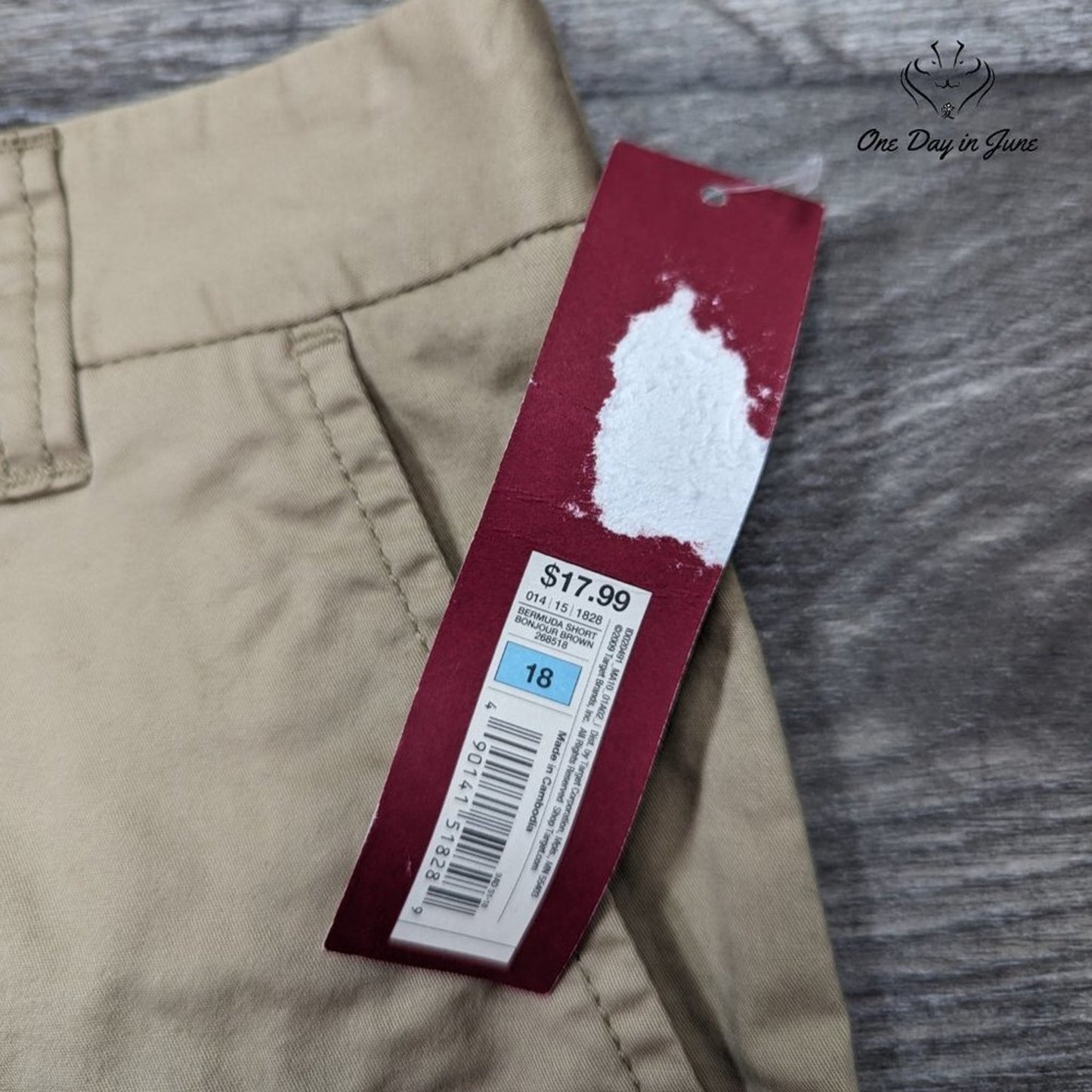 Merona Mid Waist Curvy Fit Chino Shorts Size 18