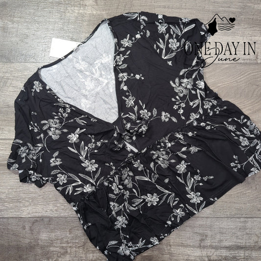 ArtJuly Short Sleeve V Neck Floral Top Size XL