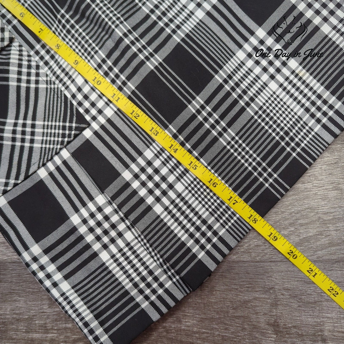Liz Claiborne Petite Mini Skirt Black White Plaid A Line Size 4P