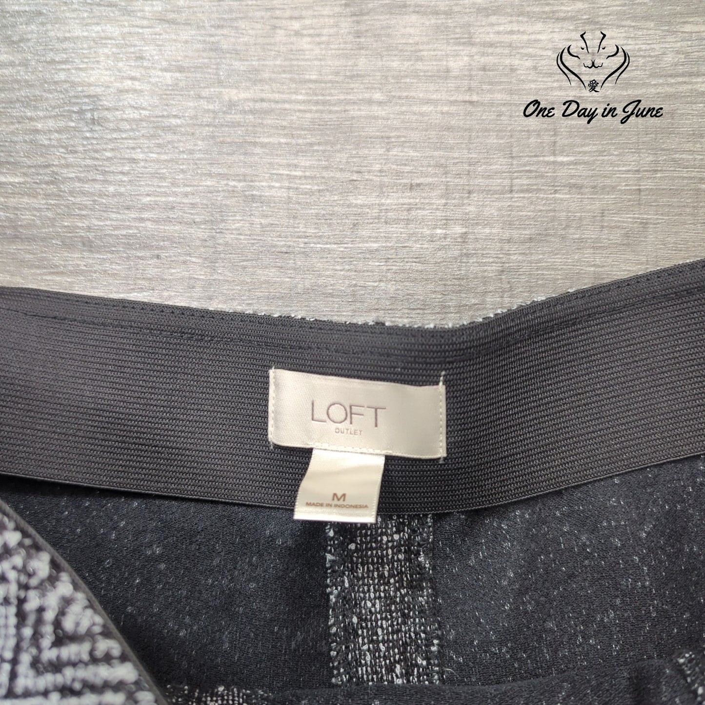 Loft Pull On Mini Skirt Size M