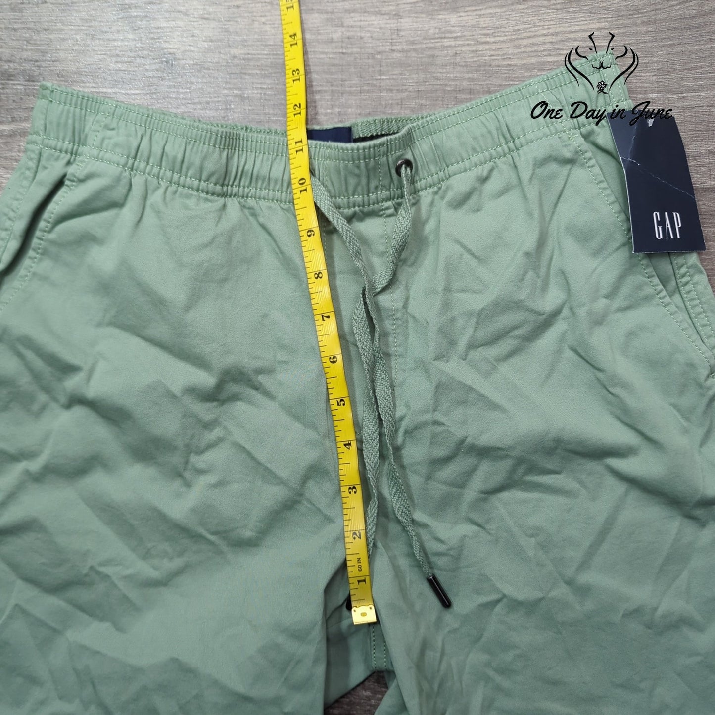 Gap Flat Front Drawstring Shorts Size S