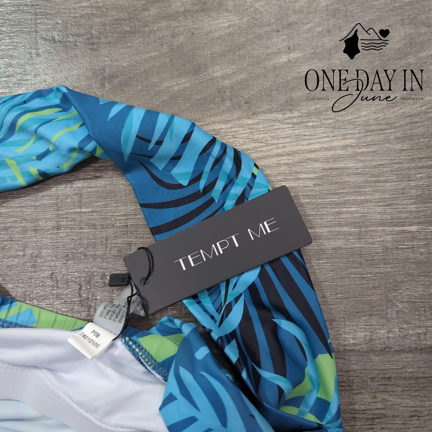 Tempt Me One Shoulder Tankini Swimsuit Size L