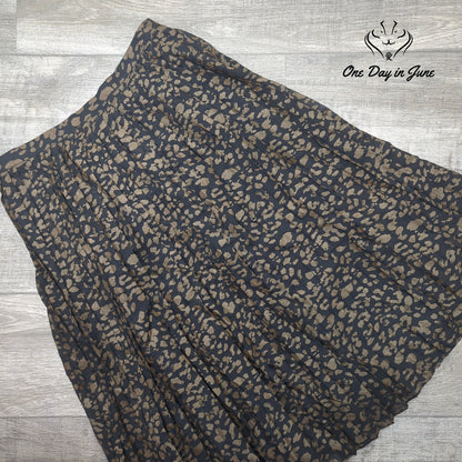 Kaari Blue Winter Bloom Leopard Print Pleated Midi Skirt NWT Size 8