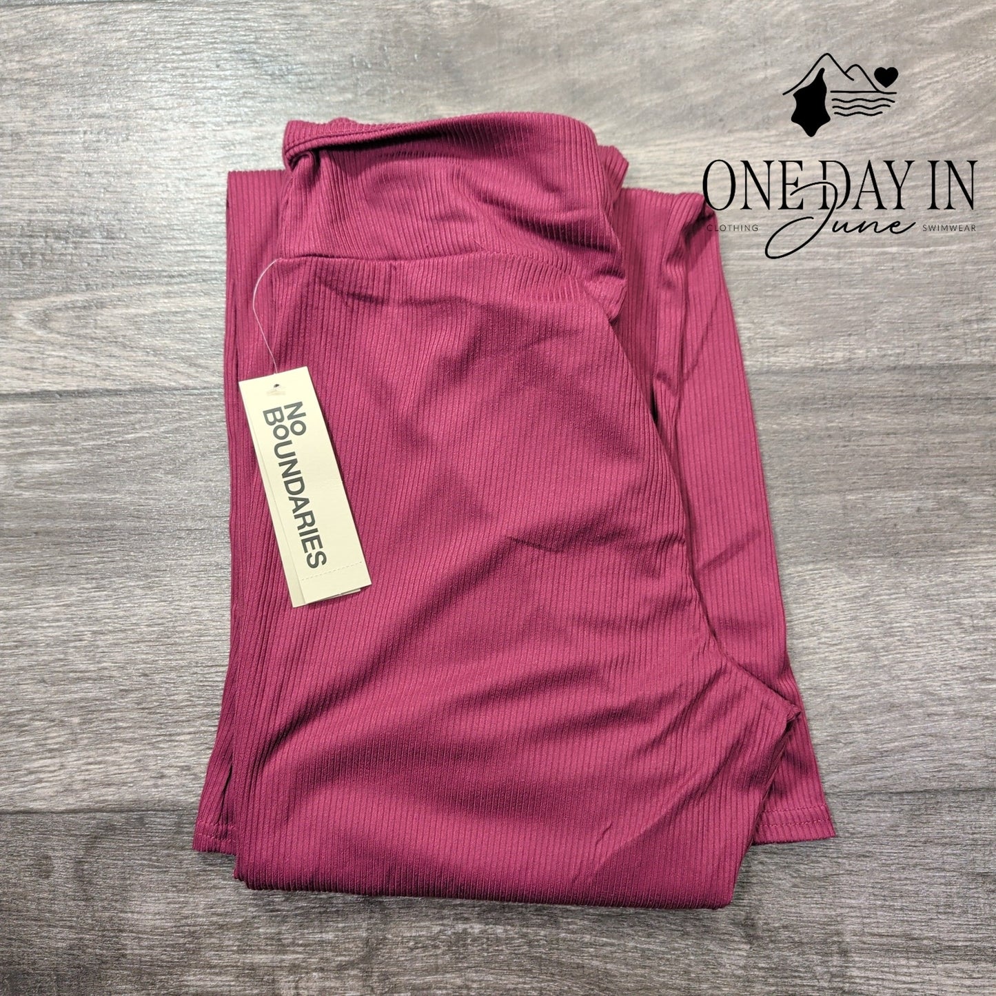 No Boundaries Ribbed Flare Leg Pants Size L
