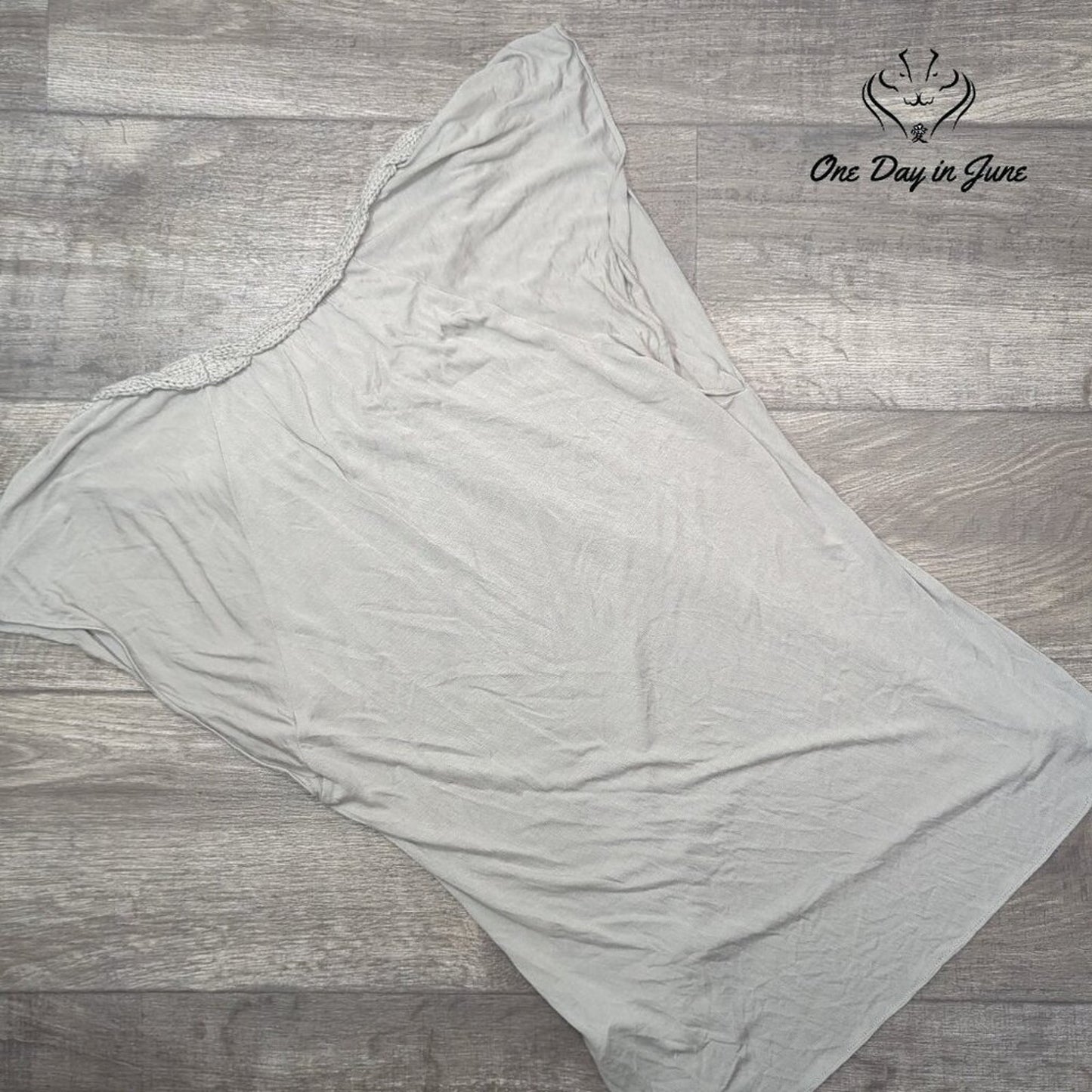 Banana Republic Super Soft Tee Shirt Size M