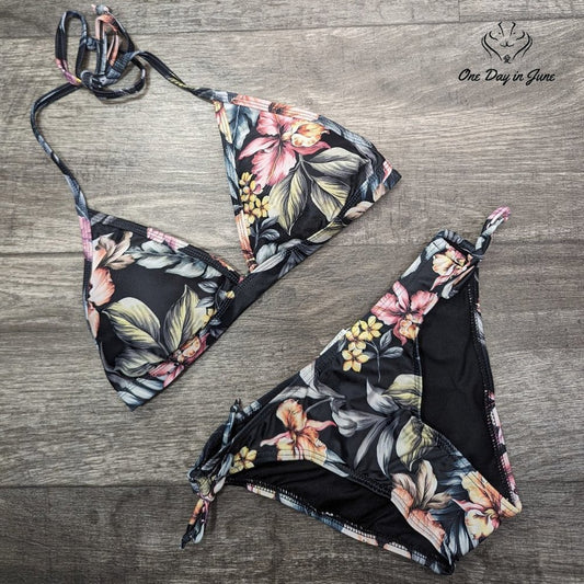 I Love Sexy Beauty Floral Tie Bottom Halter Bikini Swimsuit Size M