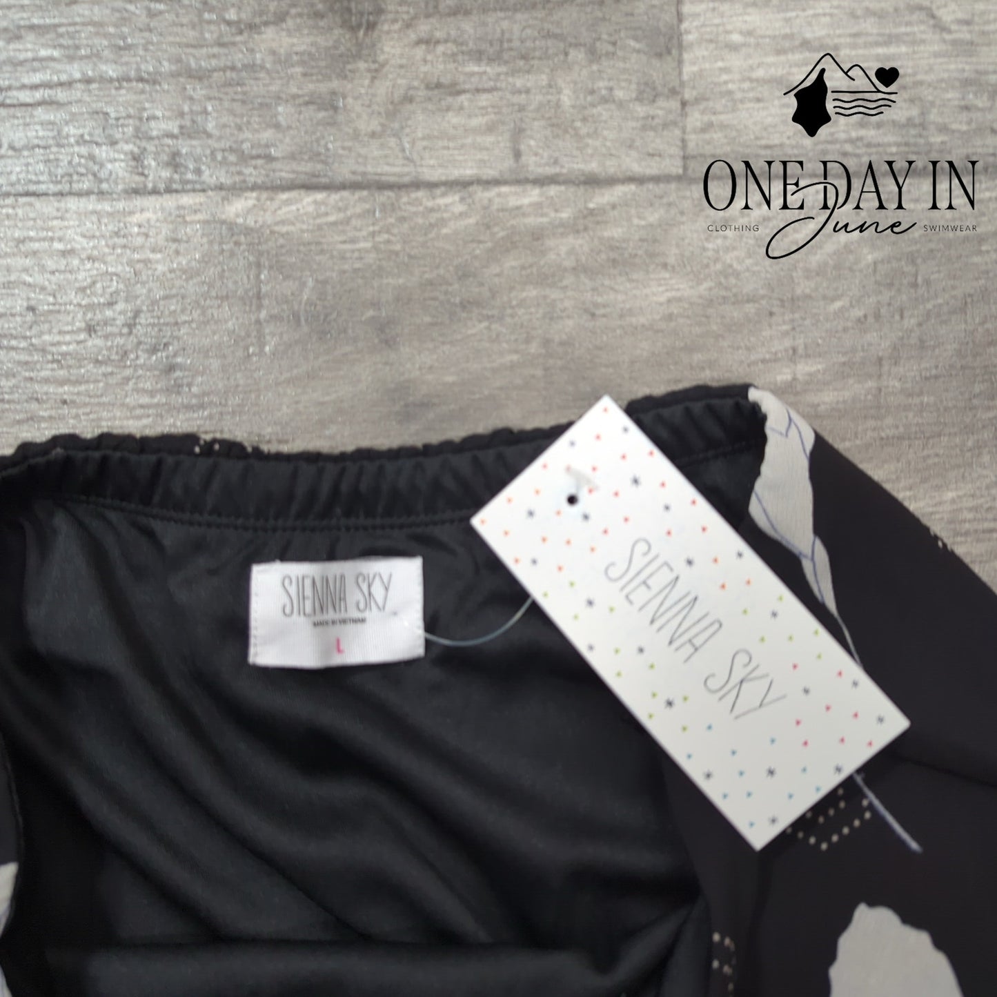 Sienna Sky Layered Midi Skirt Size L