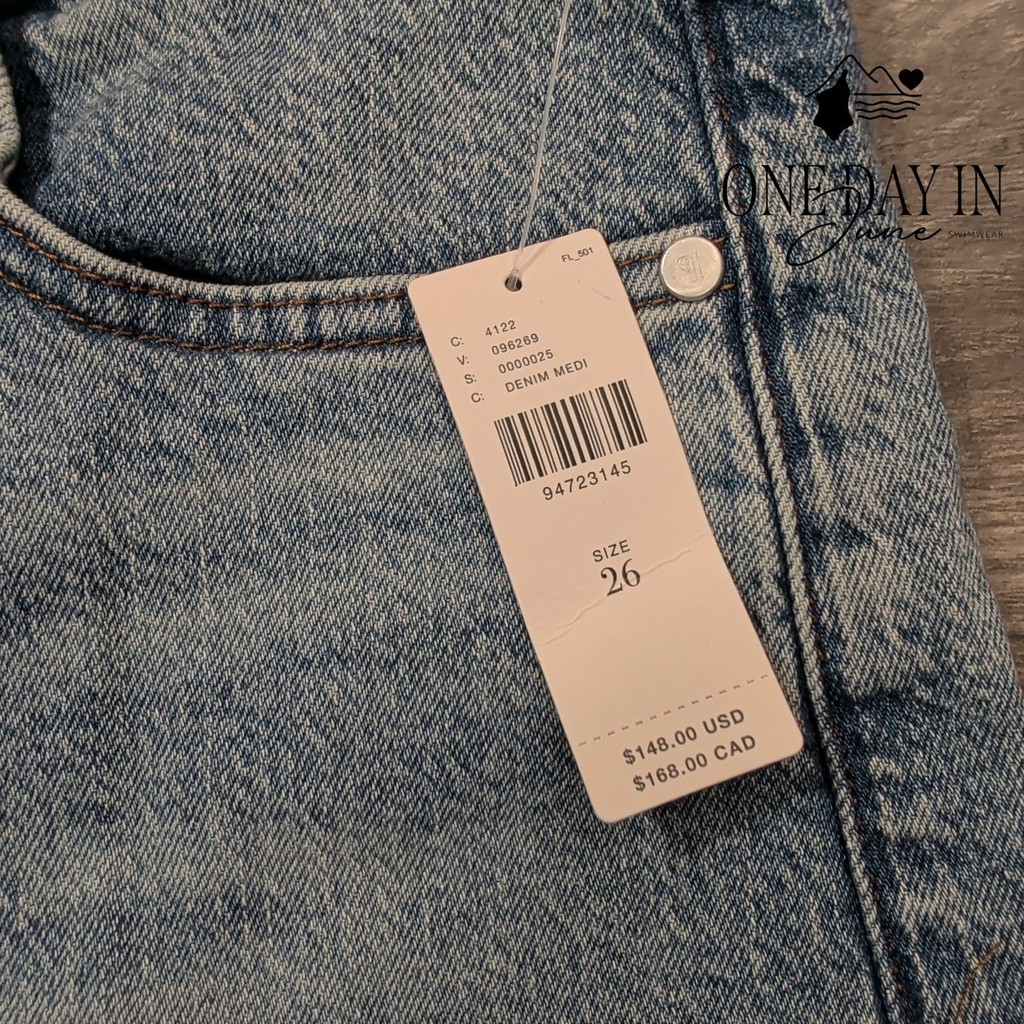 Pilcro Baggy Crop Jeans Size 2 (26)