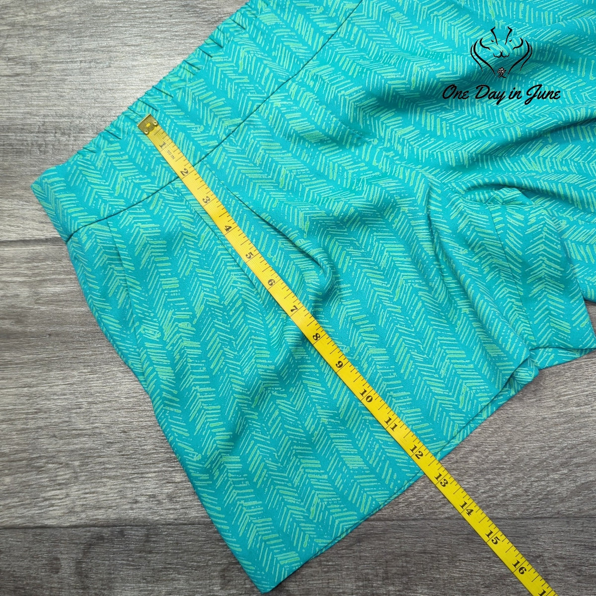 Loft Side Zip Pleated Shorts Turquoise Green Geometric Print Size XXS