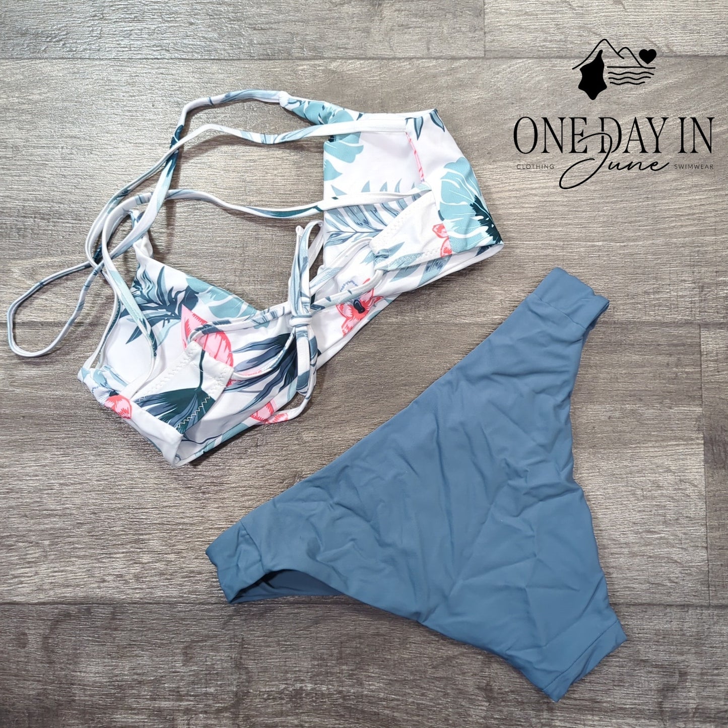 CharmLeaks Lace Up Back Floral Bikini Swimsuit Size S