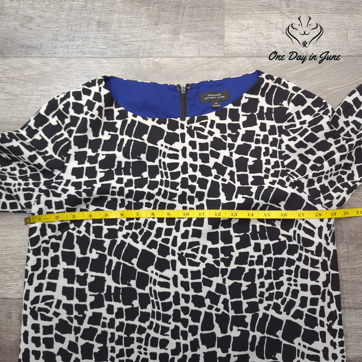 Tahari Arthur S Levine Long Sleeve Mini Dress Black White Print Size 6