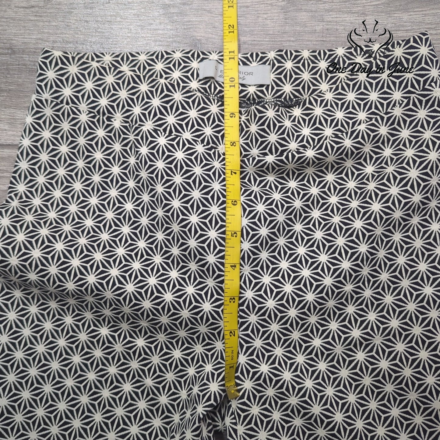D. Exterior Pull On Ankle Pants Size 10