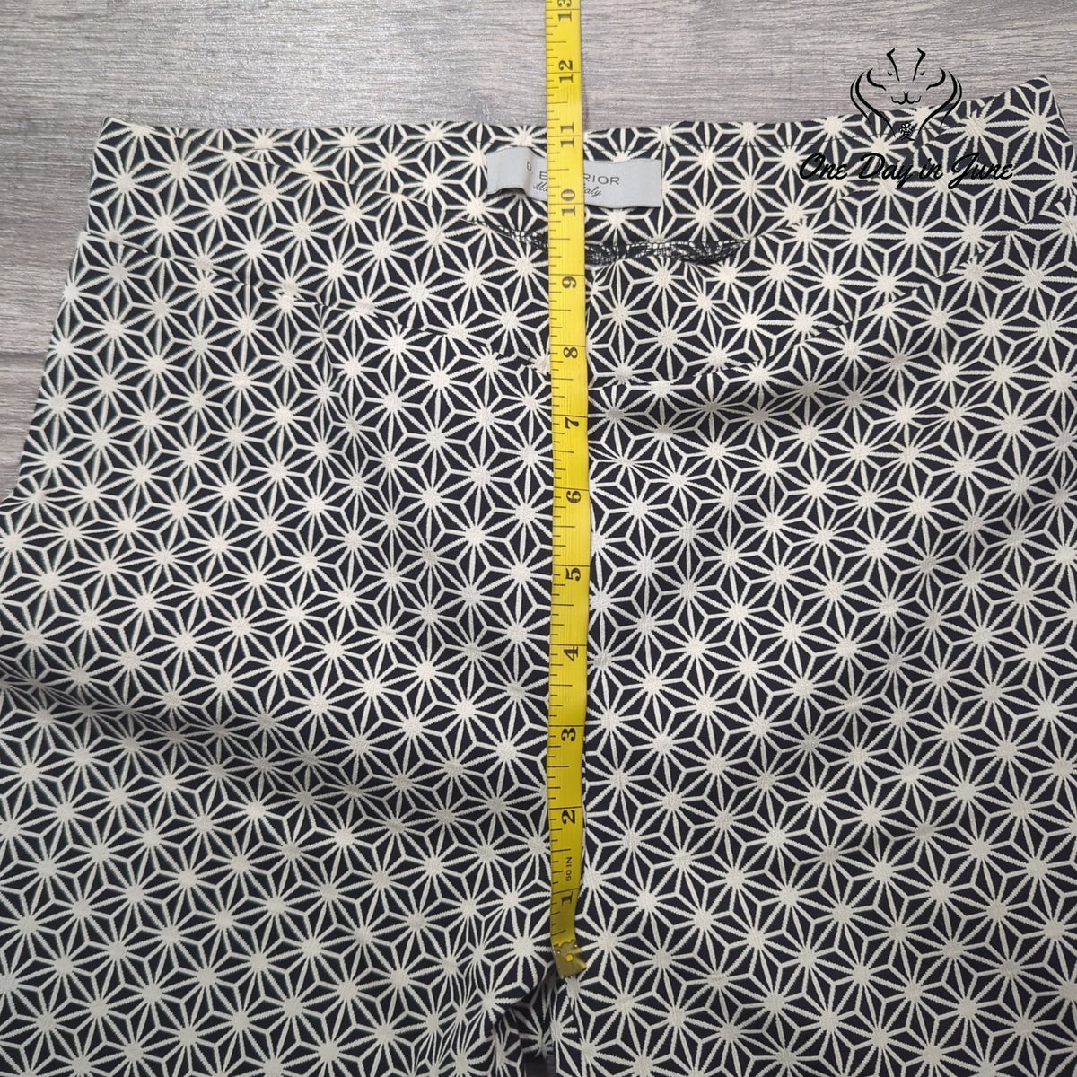 D. Exterior Made in Italy Pull On Ankle Pants Black White Geometric Size 10