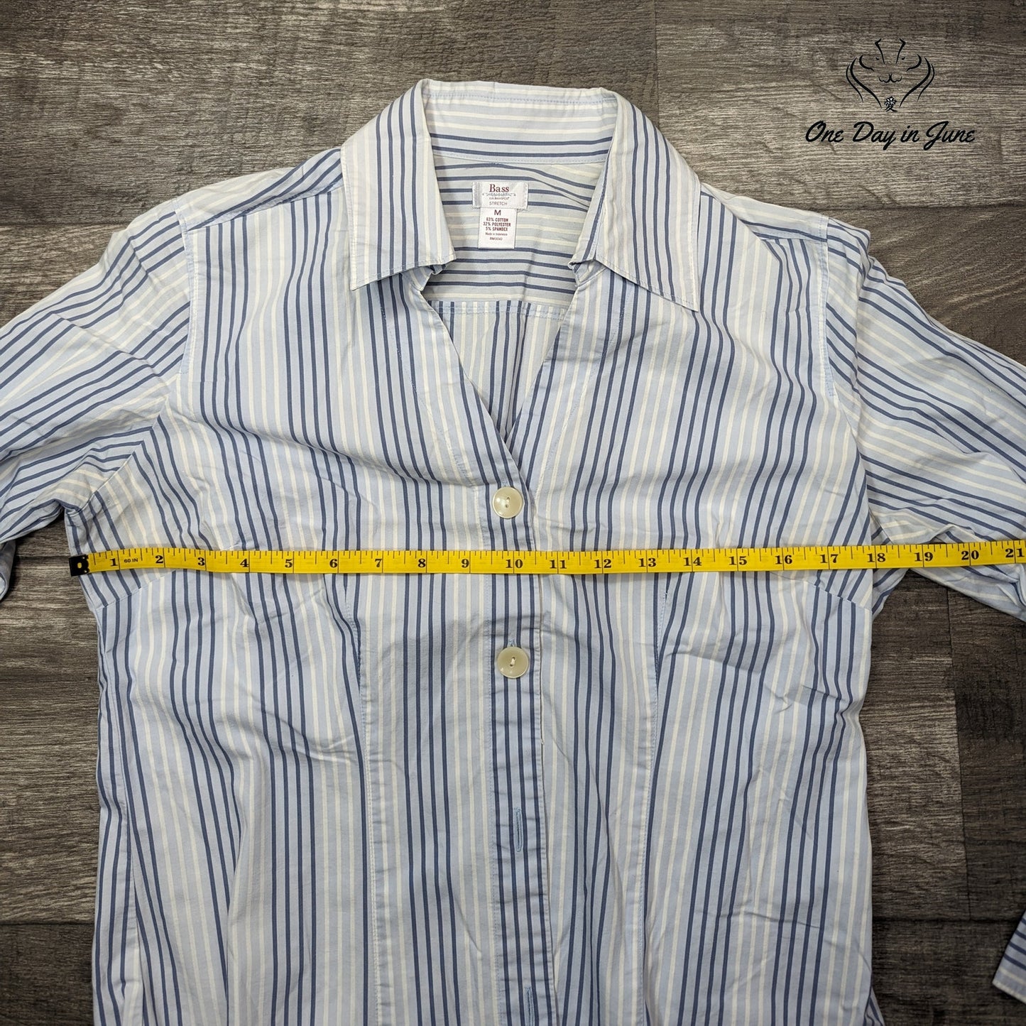 G.H. Bass Vintage Button Down Top Size M