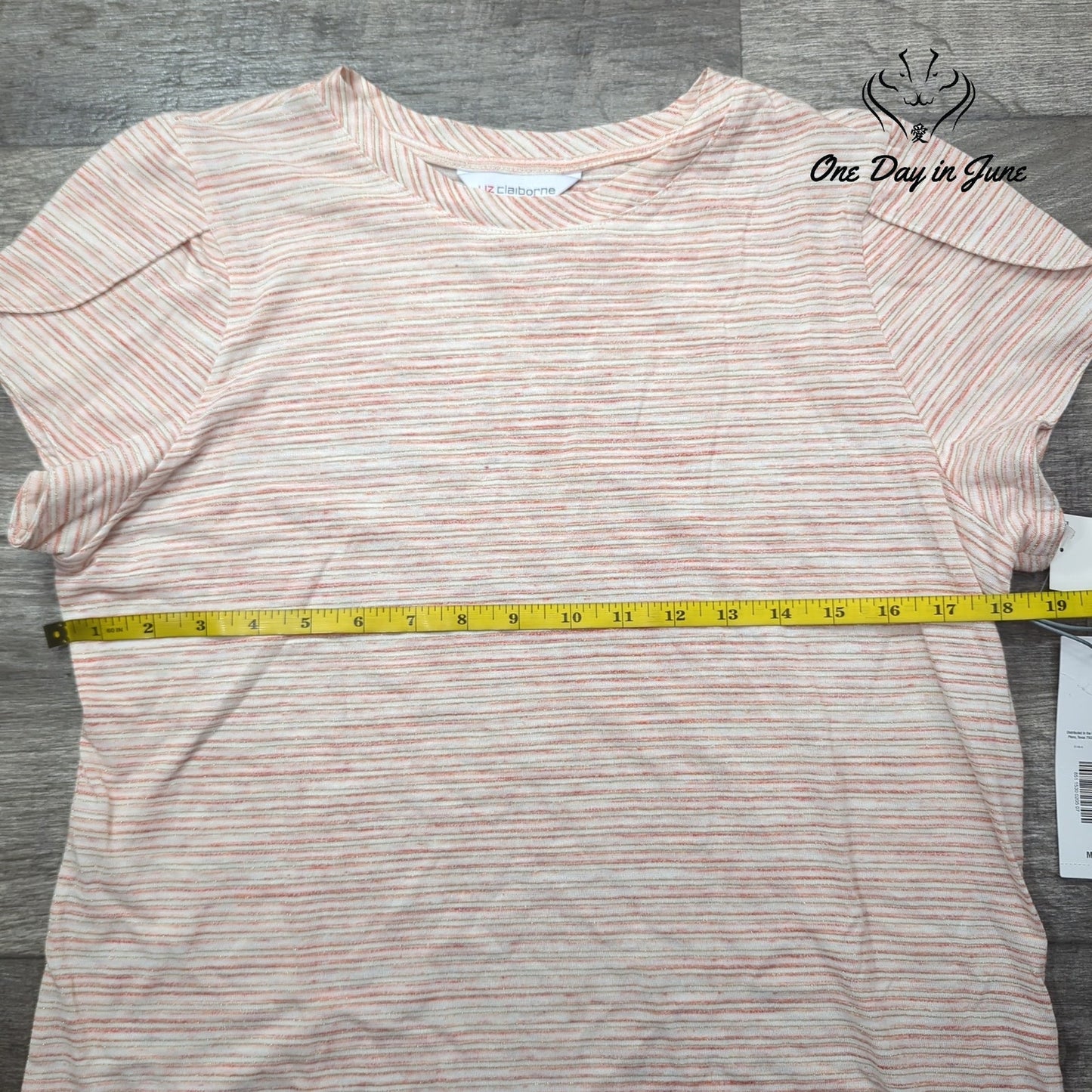 Liz Claiborne Short Sleeve Tee Shirt Size M