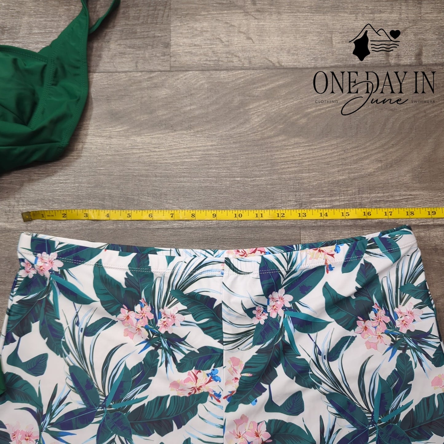 Aqua Eve Plus Size Boyshort Tankini Swimsuit Size 20W