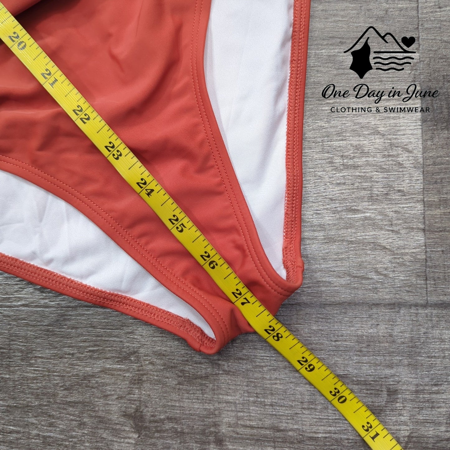 Cupshe V Neck On Piece Swimsuit Size L