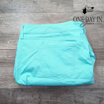 St. John's Bay Plus Size Mid Rise Capri Pants Size 24W