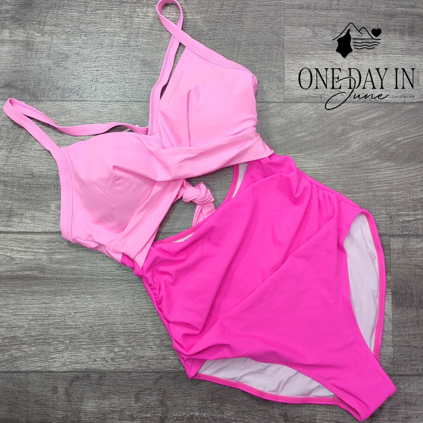 Eomenie Cross Front Cut Out One Piece Swimsuit Size M
