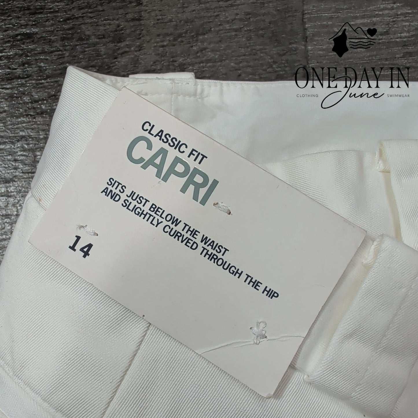 Gap Classic Fit Capri Pants Size 14