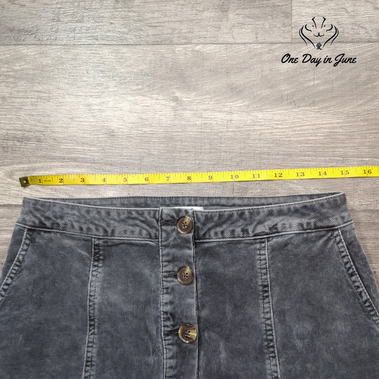 Maurices Button Front Corduroy Skirt Size 6