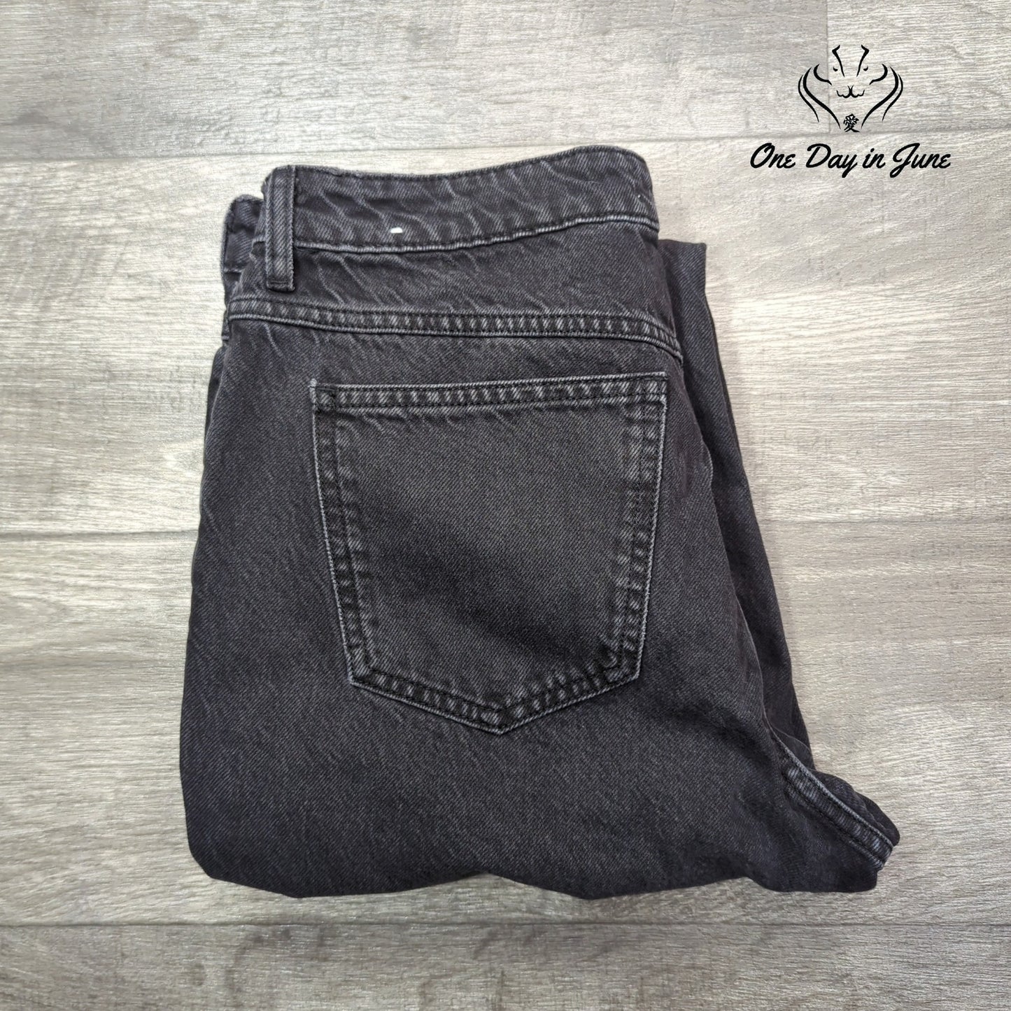 MNG Mom Jeans Size 12