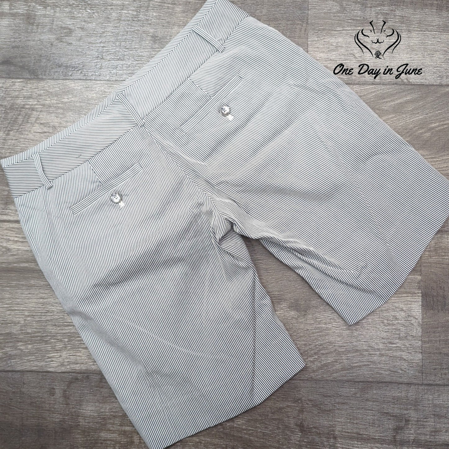The Limited Striped Flat Front Shorts Size 4