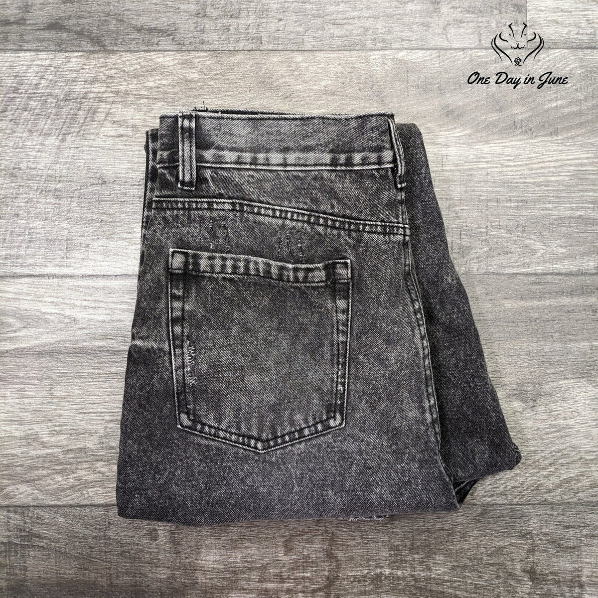 Ardene High Rise Mom Jeans Black Acid Wash Distressed Ripped NWT Size 13