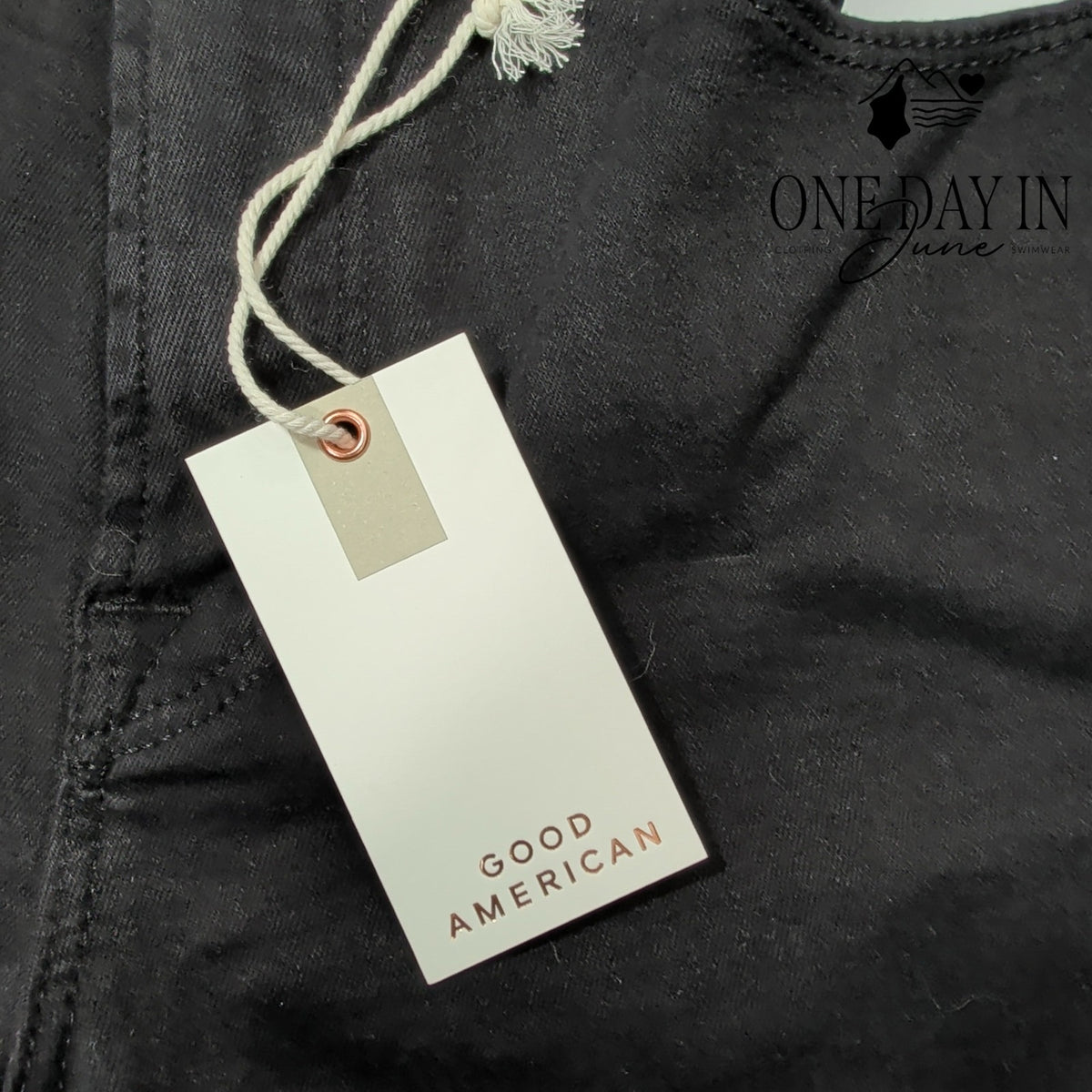 Good American Good Legs Crop Skinny Jeans Black NWT Size 2 (26)