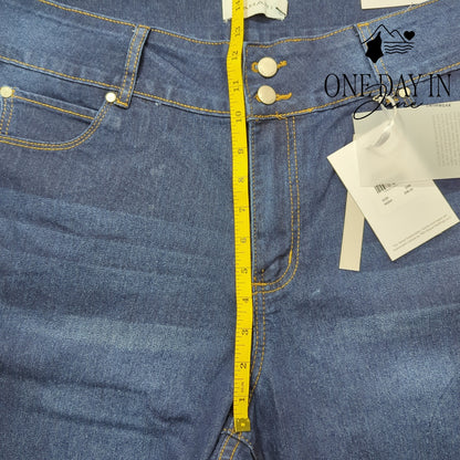 Tahari Plus Size Charlotte Double Button Skinny Jeans Size 20W