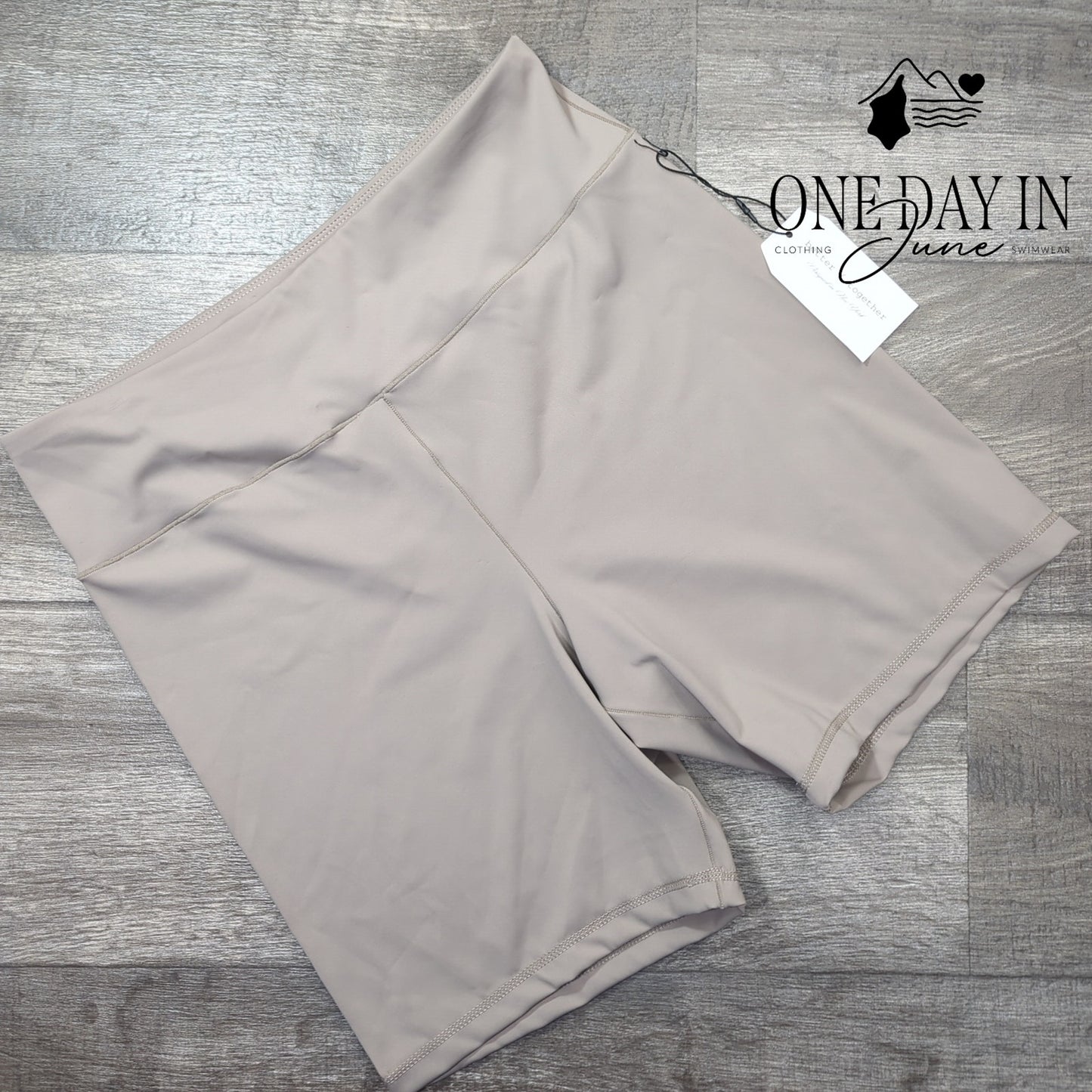 Better / Together Yoga Shorts Size L