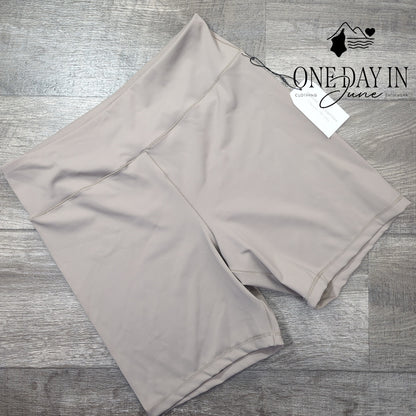 Better / Together Yoga Shorts Size L