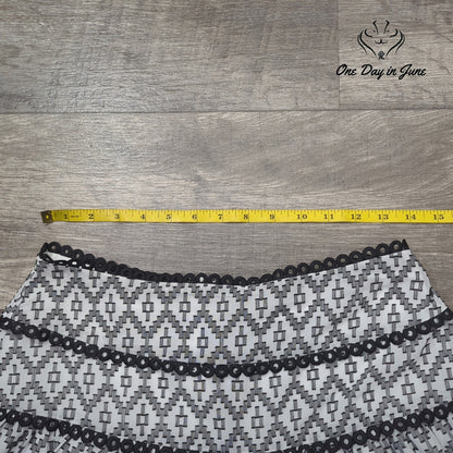 Ryegrass Black Pale Ecru Skirt Size 6
