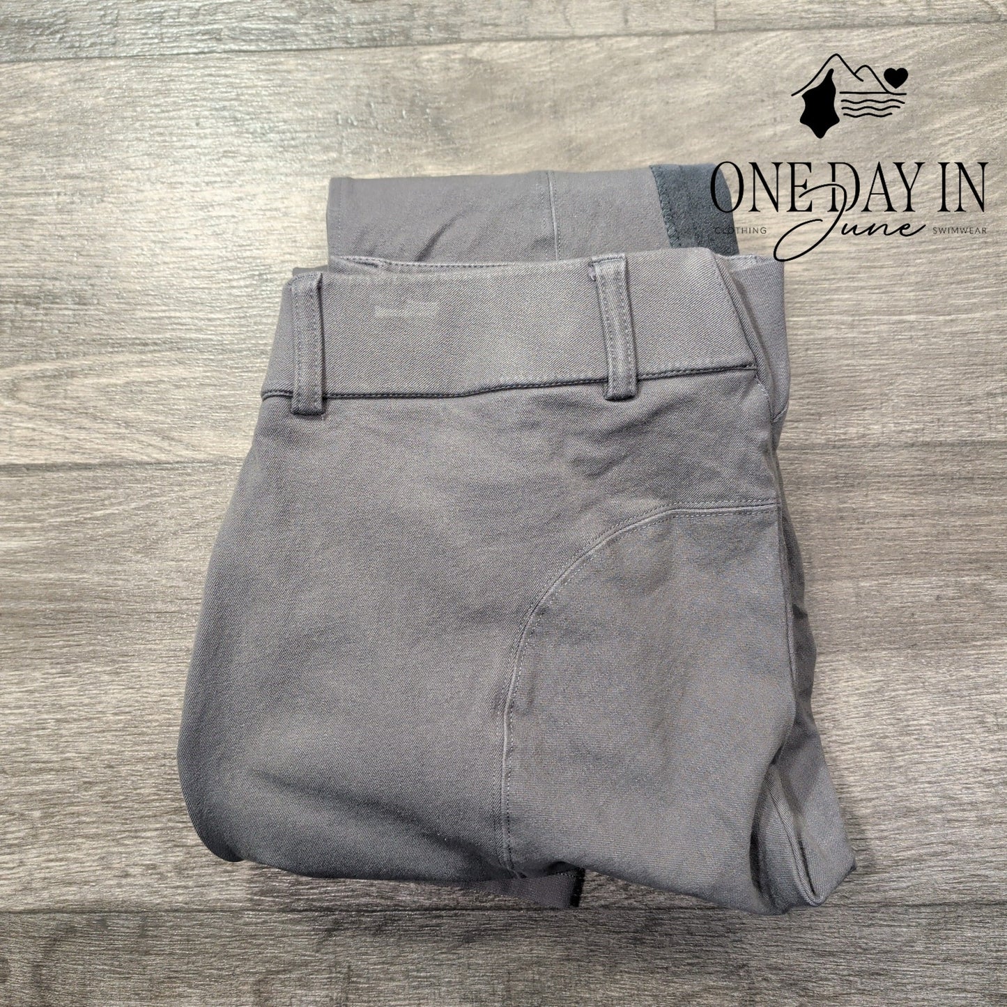 Ariat Riding Breeches Gray Suede Knee Patch Equestrian Pants Size 16 (32)