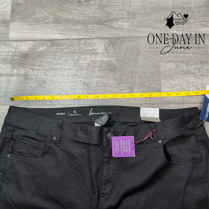 Lane Bryant Plus Size Genius Fit Skinny Jeans Size 24