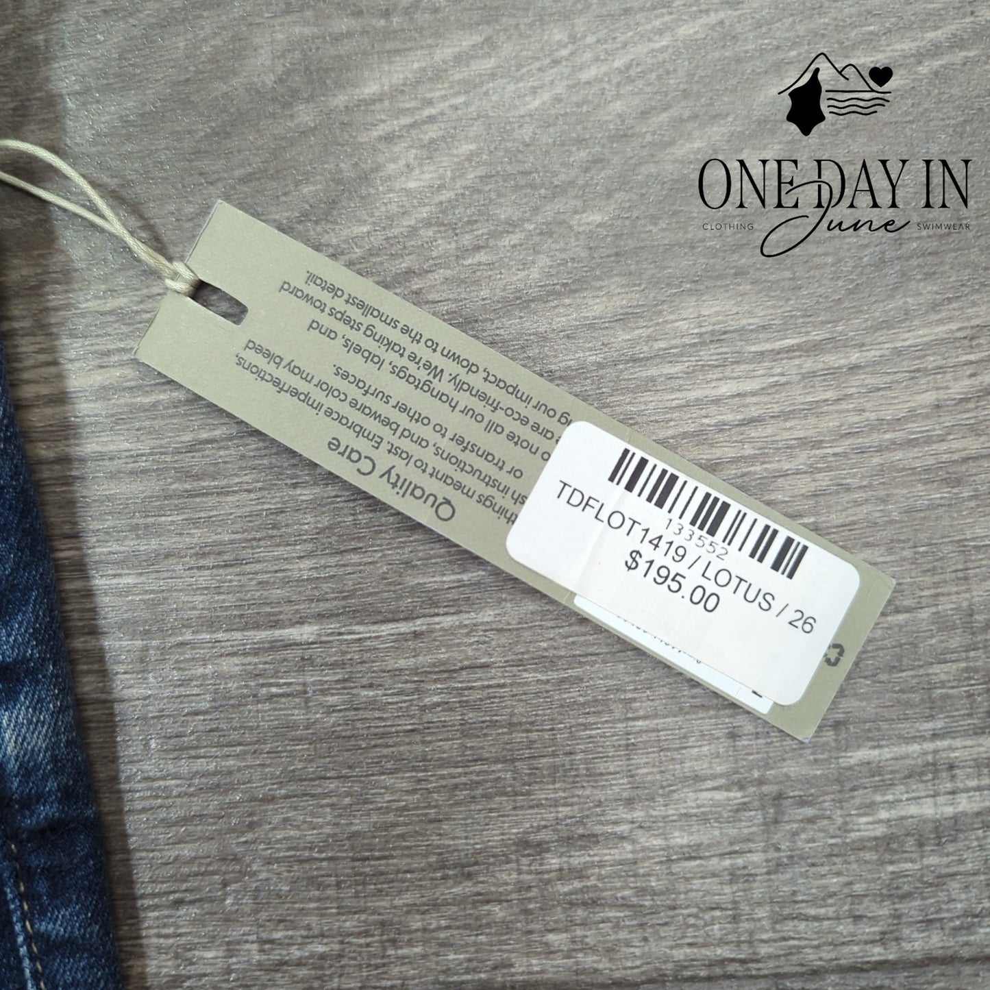 Hudson Nico Super Skinny Ankle Jeans Lotus Distressed Raw Hem NWT Size 2 (26)