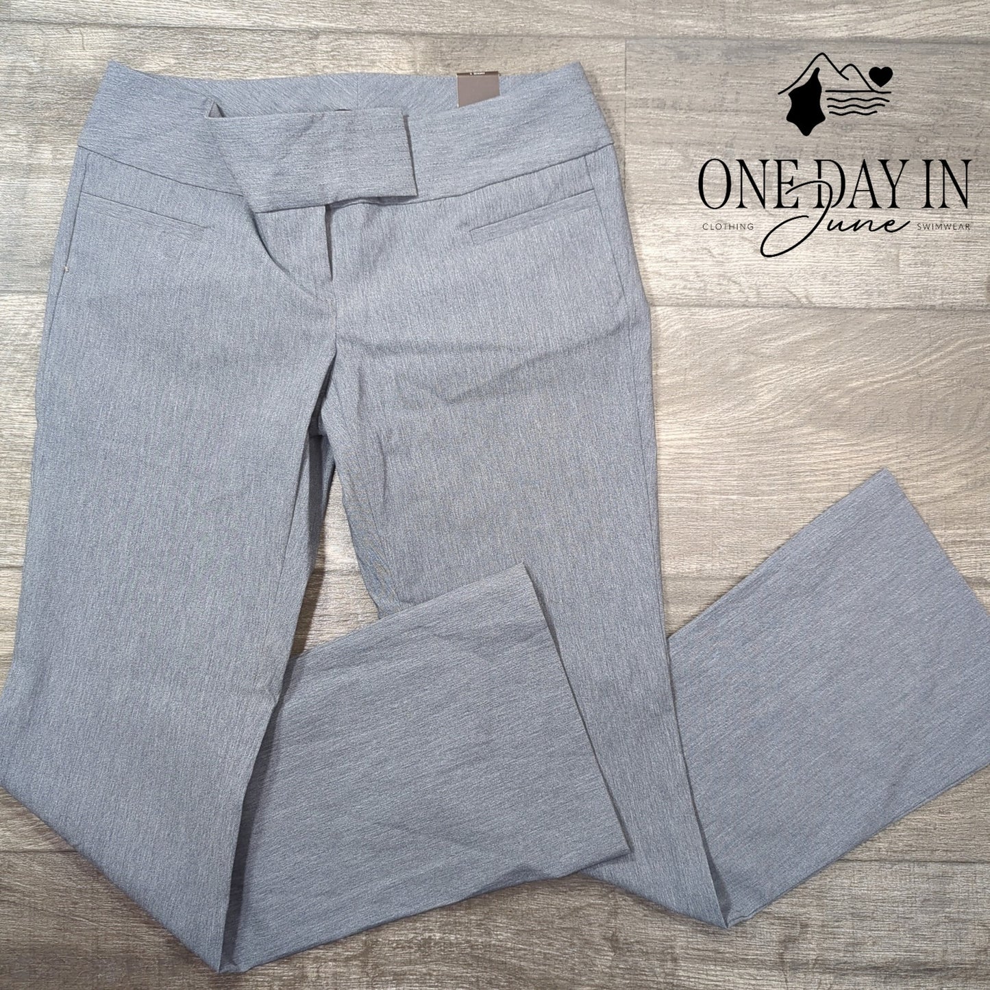 The Limited Exact Stretch Bootcut Pants Size 2S