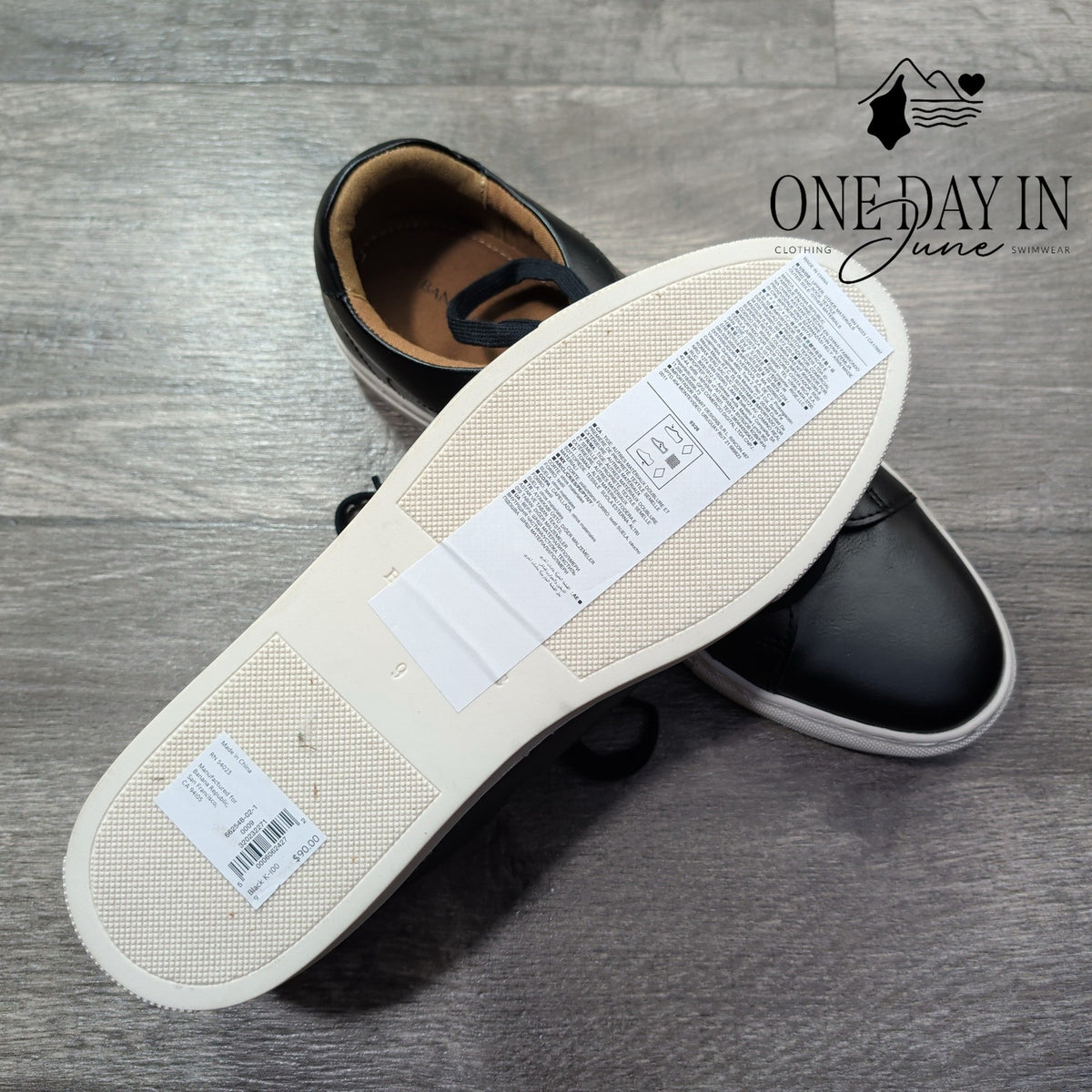 Banana Republic Black Leather Low Top Lace Up Sneakers White Sole Size 9