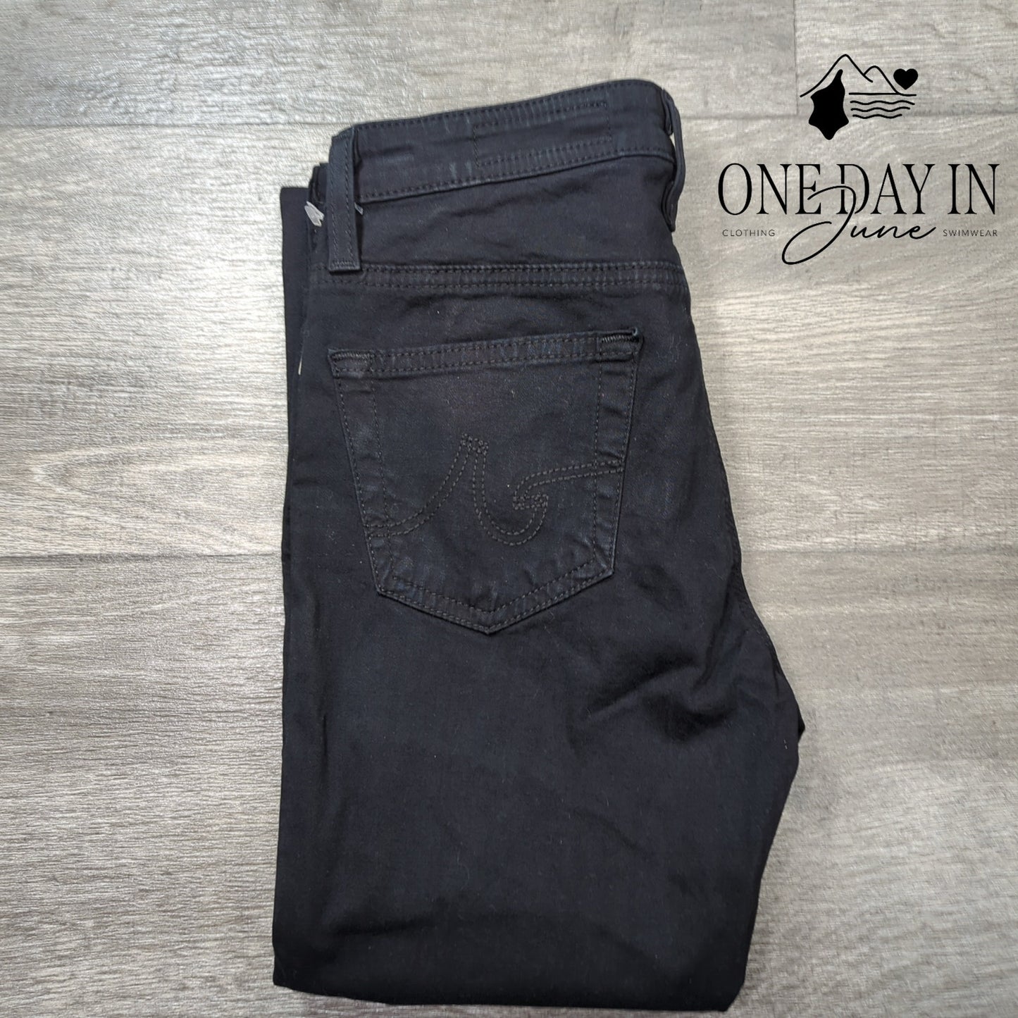 AG Adriano Goldschmied The Premier Skiiny Straight Jeans Size 00