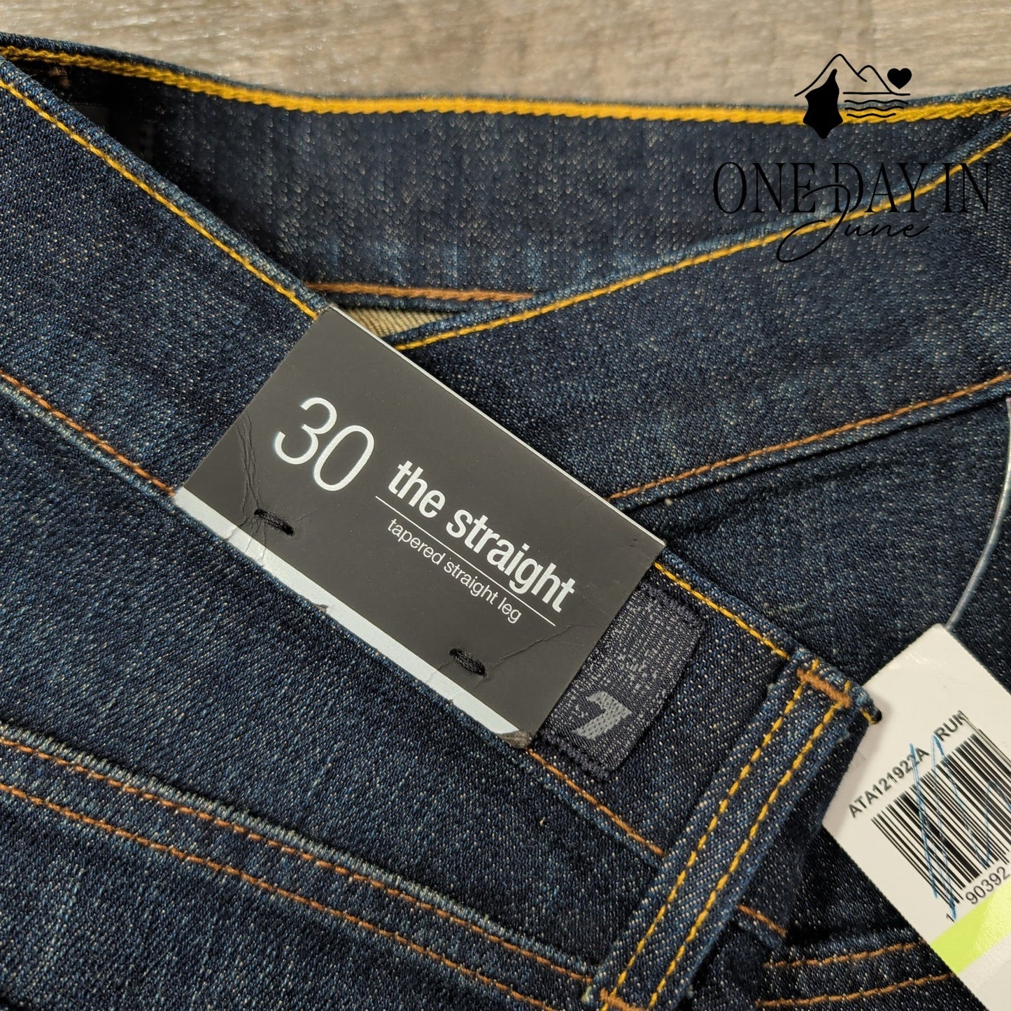 7 For All Mankind The Straight Jeans Dark Blue Tapered Straight NWT Size 30X33