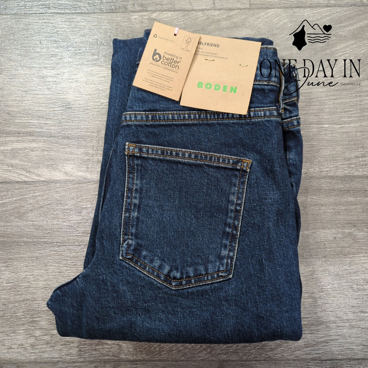 Boden Petite Girlfriend Jeans Mid Rise Medium Wash NWT Size 2P (26P)