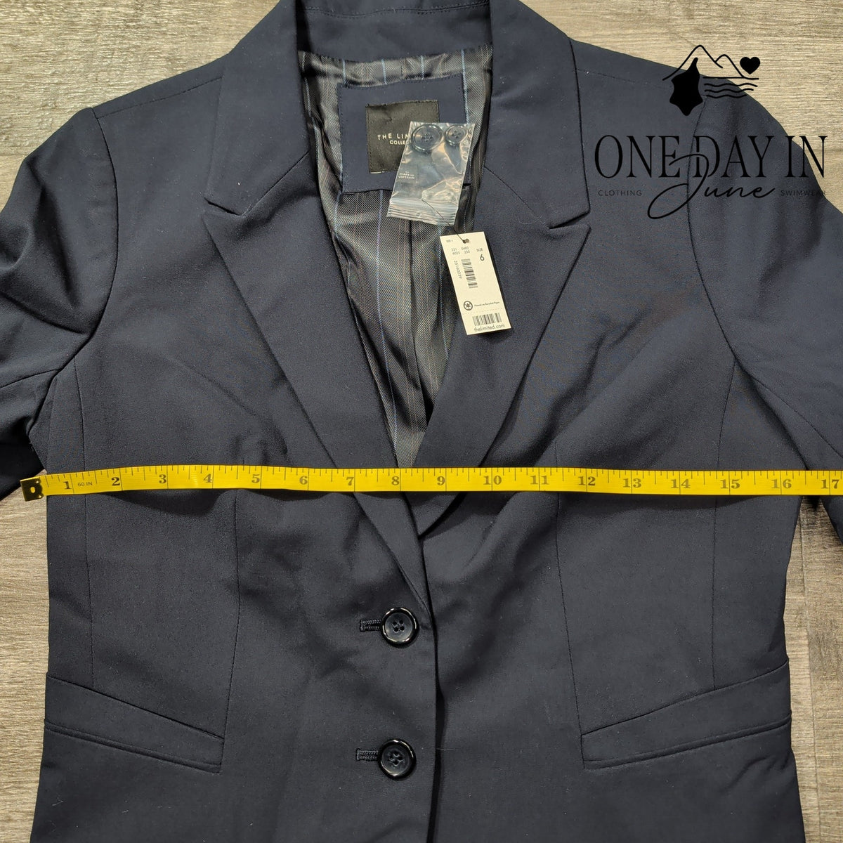The Limited Collection 2 Button Blazer Navy Blue Tailored Career NWT Size 6