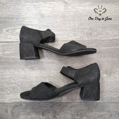 Eileen Fisher Block Heel Ankle Strap Heels Size 5.5