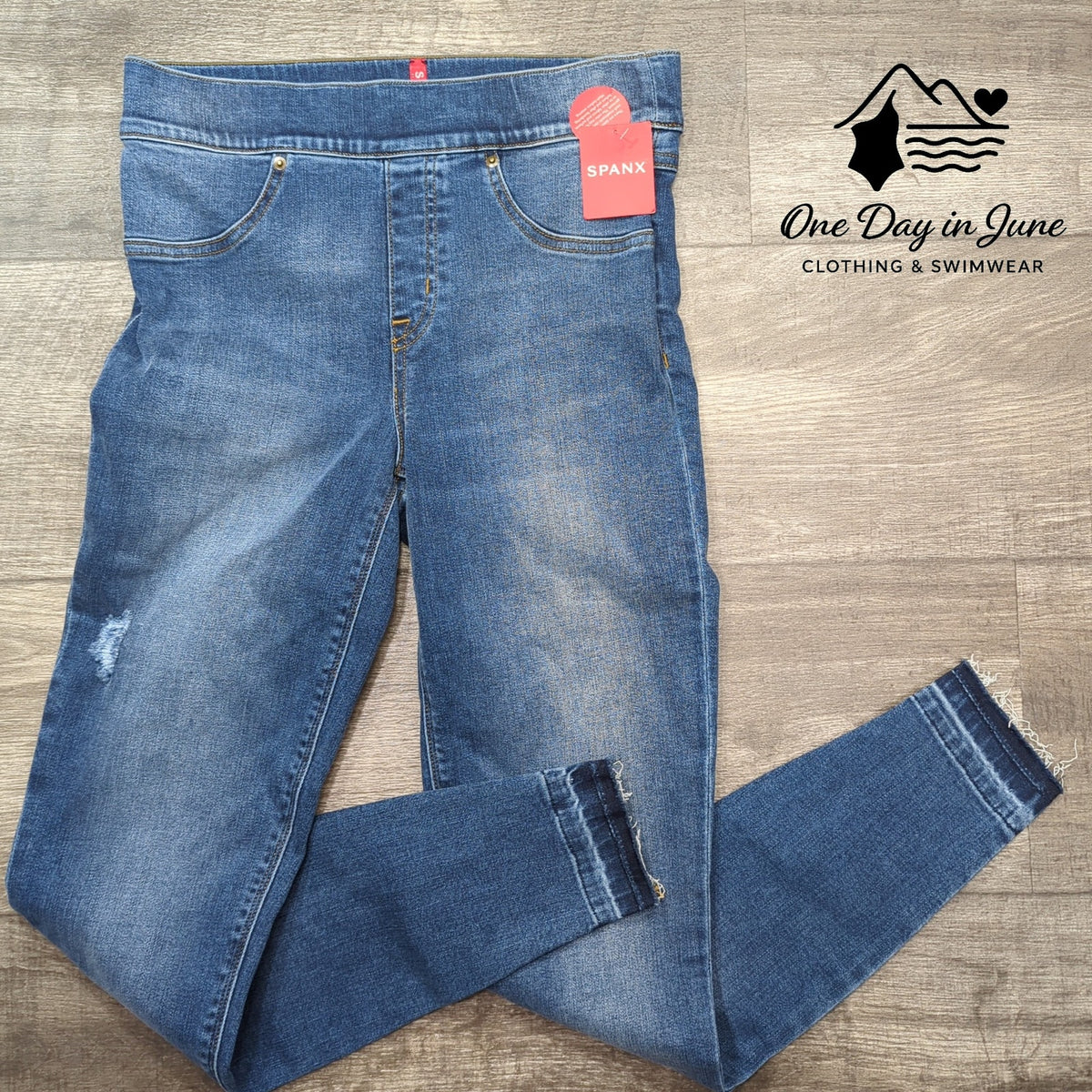 Spanx Distressed Skinny Ankle Jeggings Pull On Jeans Medium Wash NWT Size S