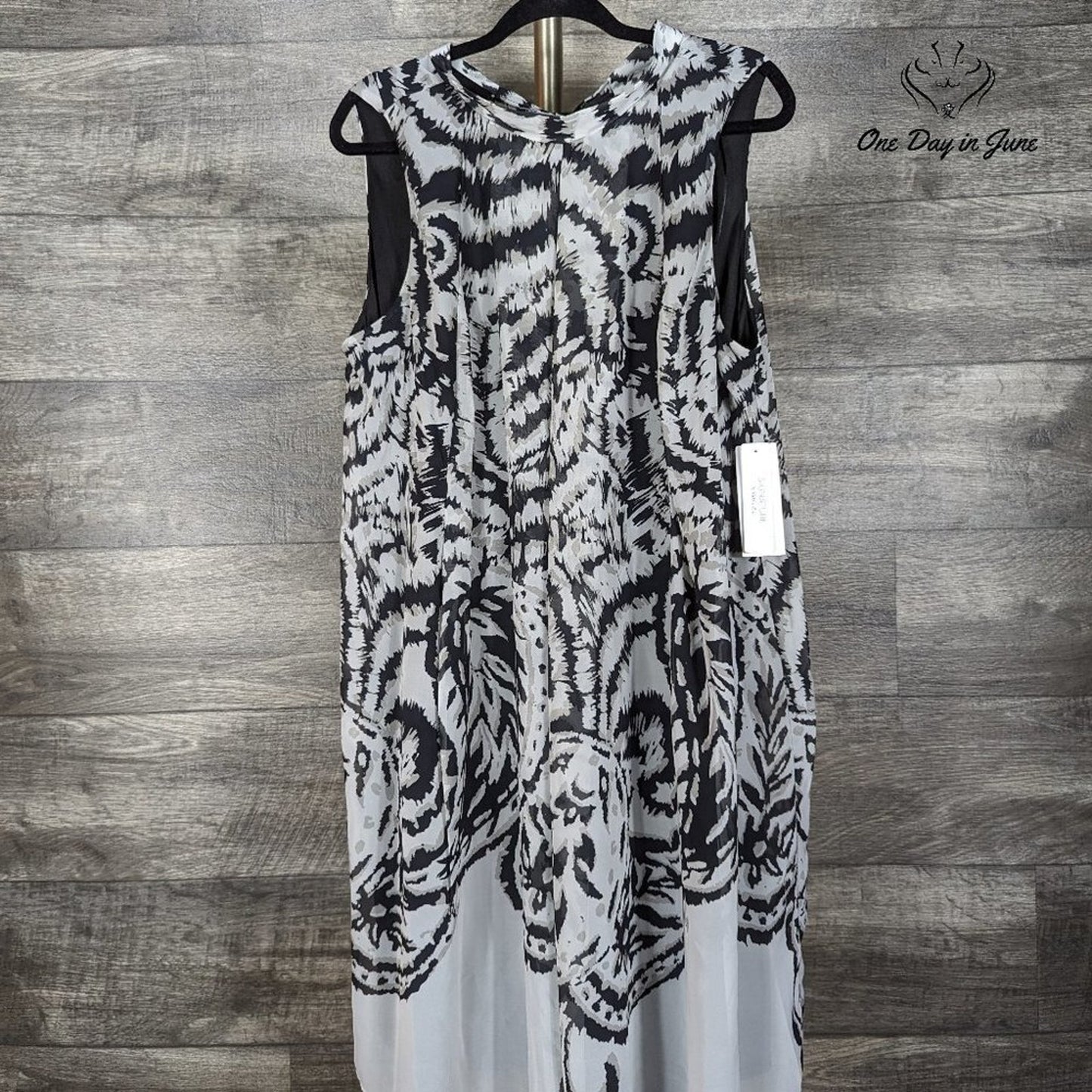 Signature by Robbie Bee Plus Size High Neck Sleeveless Dress Size 16W
