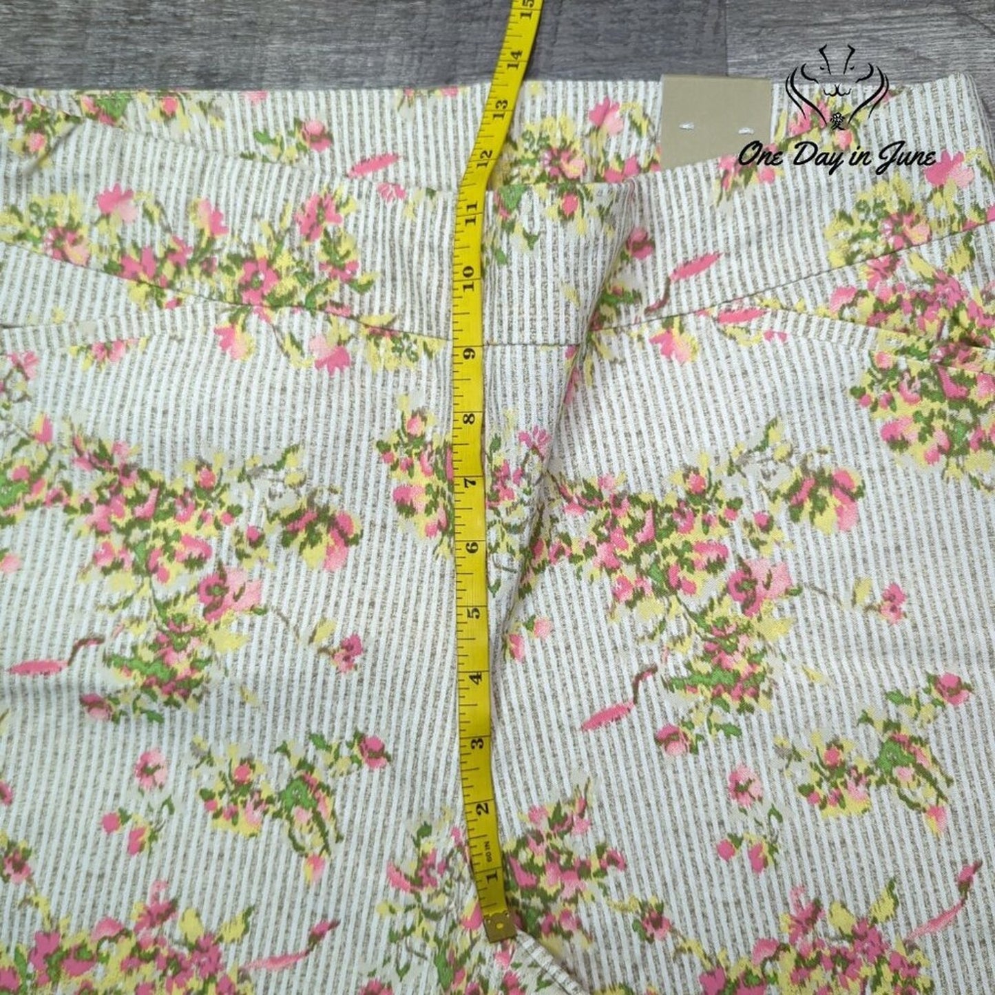 Chico's Ikat Floral Slim Capri Size 2.5 (14)
